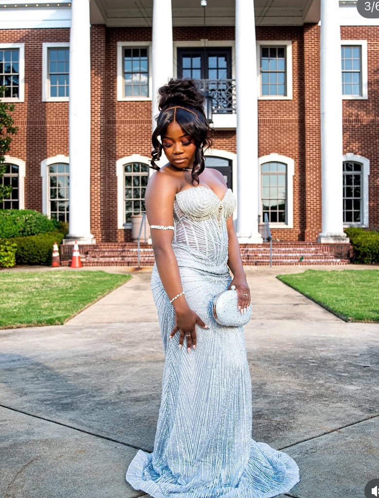 Elegant Entrance photographed by TLC Photography